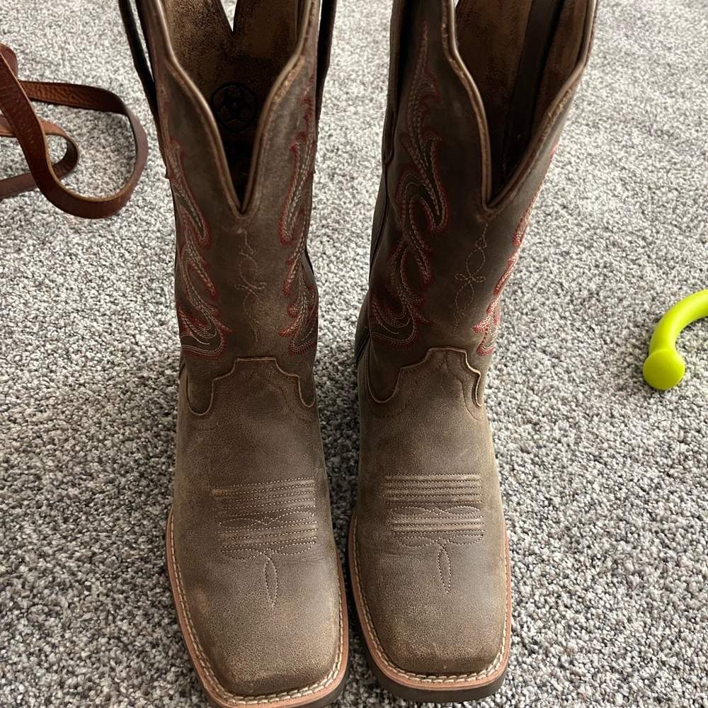 Ariat Brown Western Boots- barely worn!